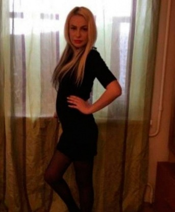 Моя задача - удовлетворить все твои сексуальные фантазии и превратить их в реальность. Проведи со мной незабываемые моменты соблазна и наслаждения. У меня широкий спектр услуг, которыми ты можешь ознакомиться на моем профиле. И да, все фото - настоящие, проверенные мной лично. Живу в Москве и жду тебя на встречу, чтобы подарить тебе истинный экстаз. 😘💋🔥 9564, 38 лет